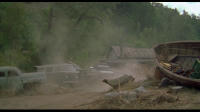 Pânico na Floresta - 720p DUBLADO